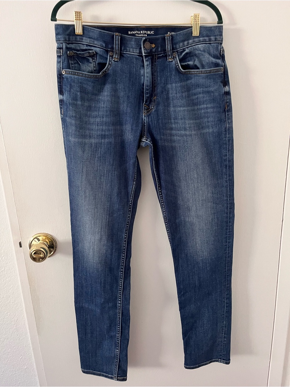 Banana Republic Men’s Traveler Jeans Slim Fit Medium Wash Mid Rise Size 31 x 32